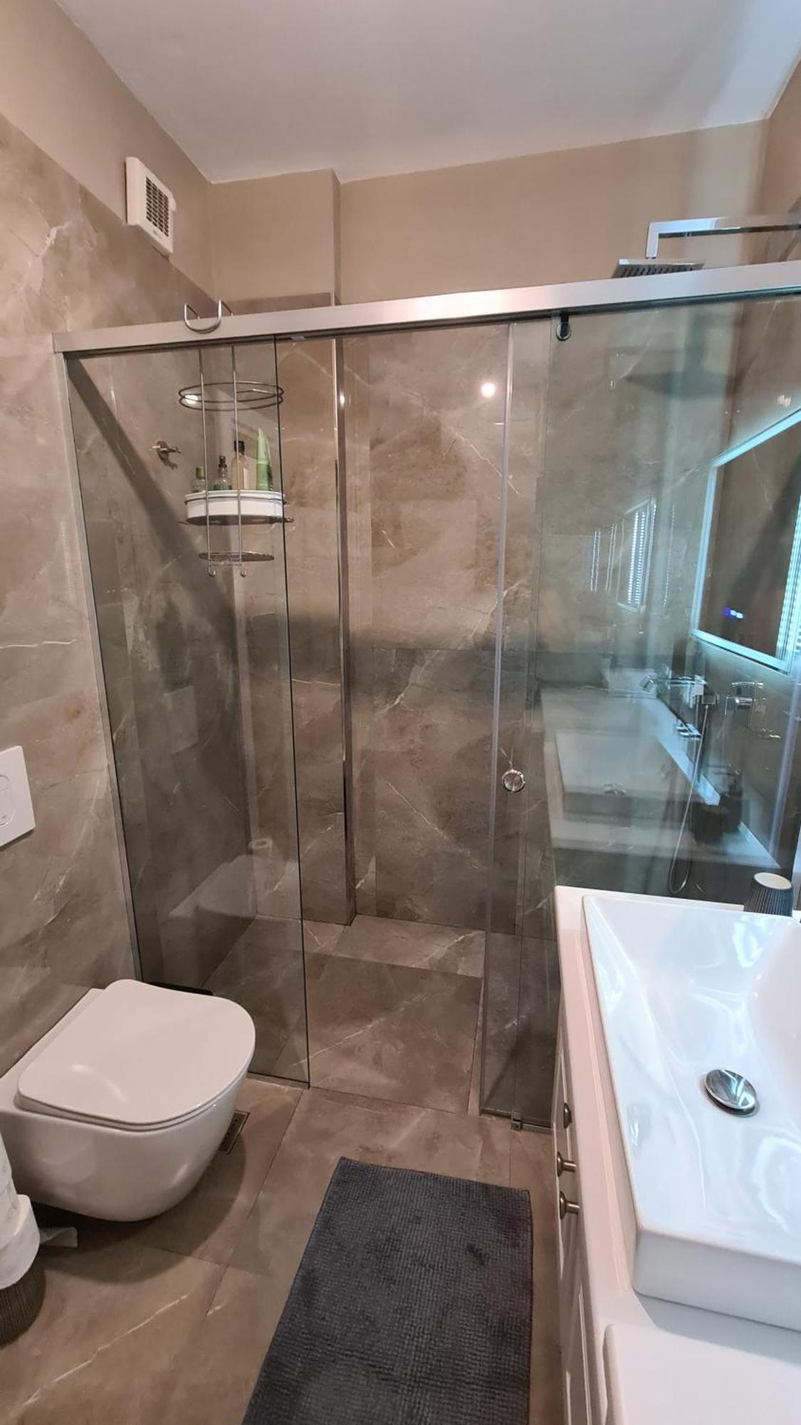 Family-Friendly Apt At 21 Dhjetori W/Self Check-In 티라나 외부 사진